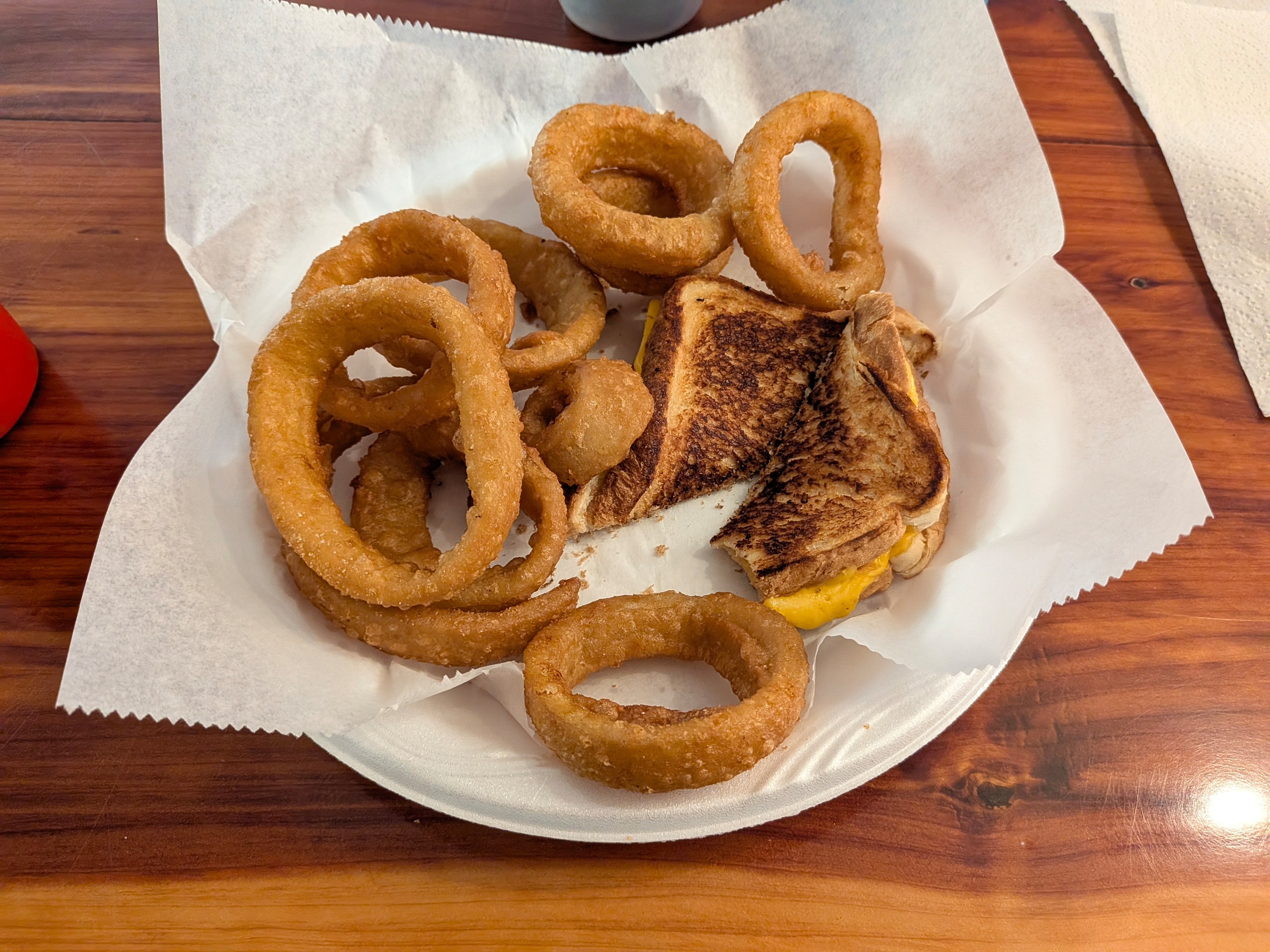 grilled cheese sandwich with onion rings