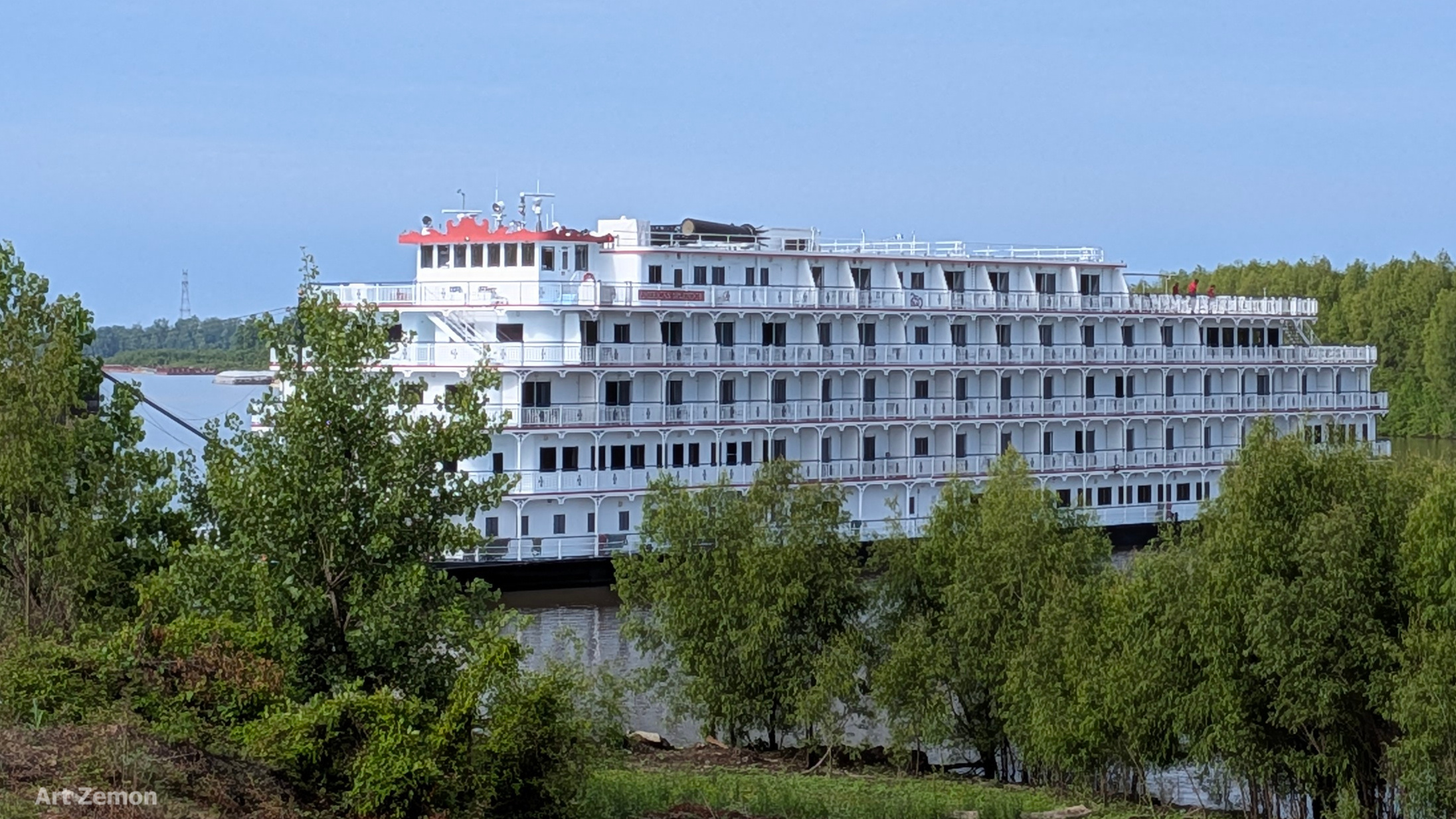 American Splendor cruise ship at dock