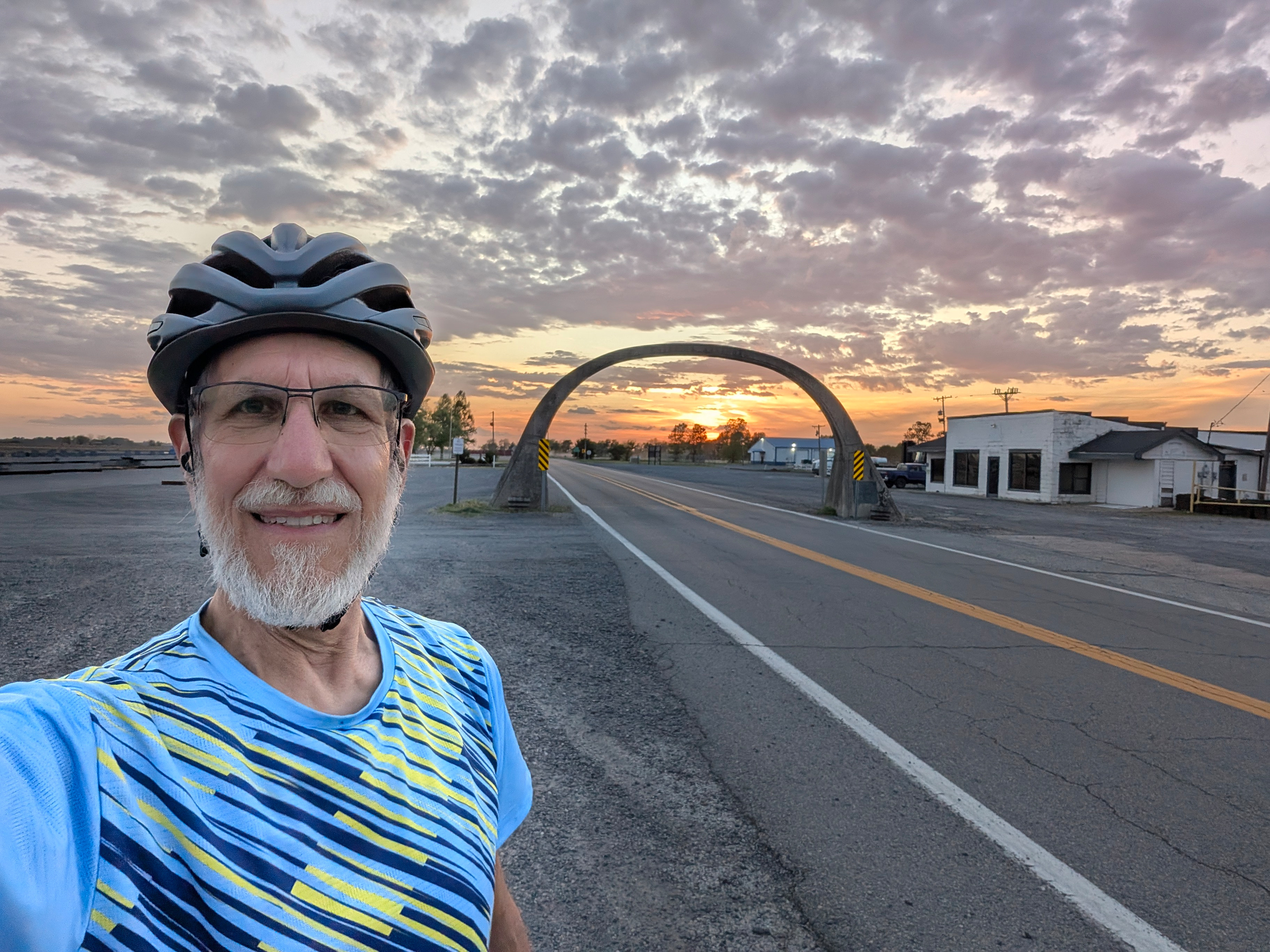 Art Zemon at the concrete arch on US-61 at the Missouri-Arkansas border
